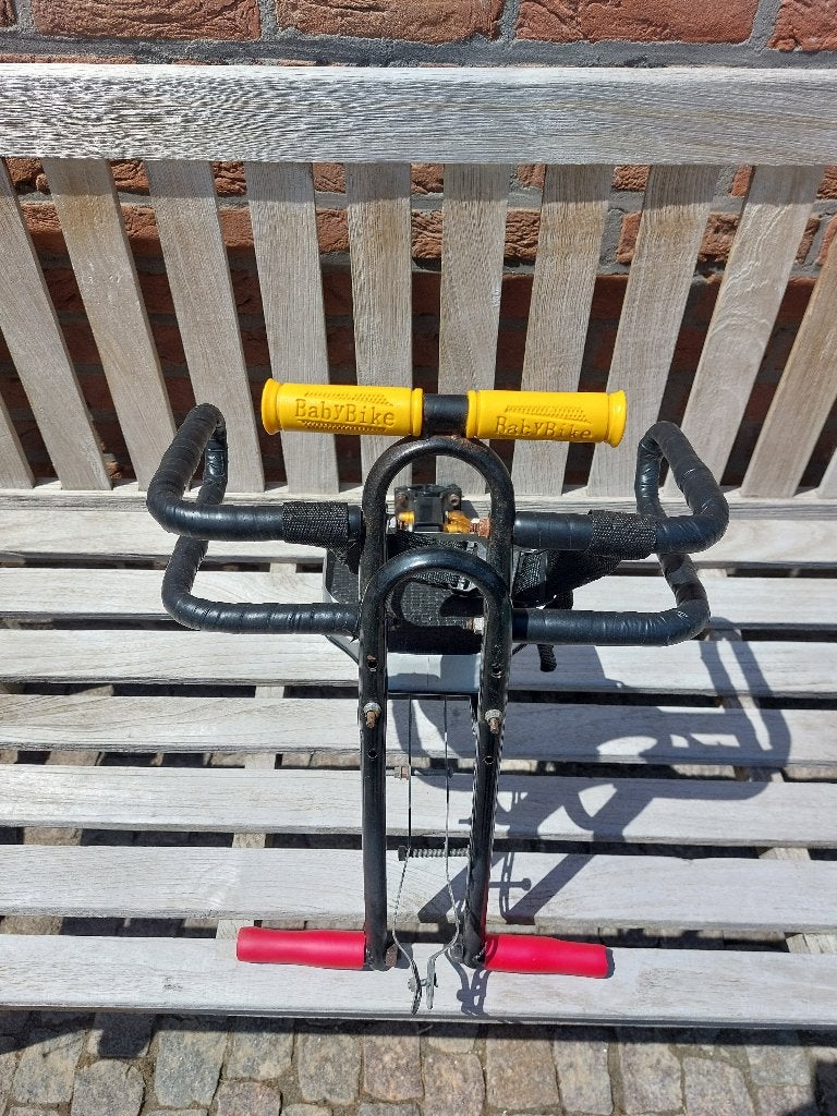 Kinderzitje vooraan fiets., Vélos & Vélomoteurs, Accessoires vélo | Sièges de vélo, Enlèvement, Utilisé, Siège avant, Repose-pieds
