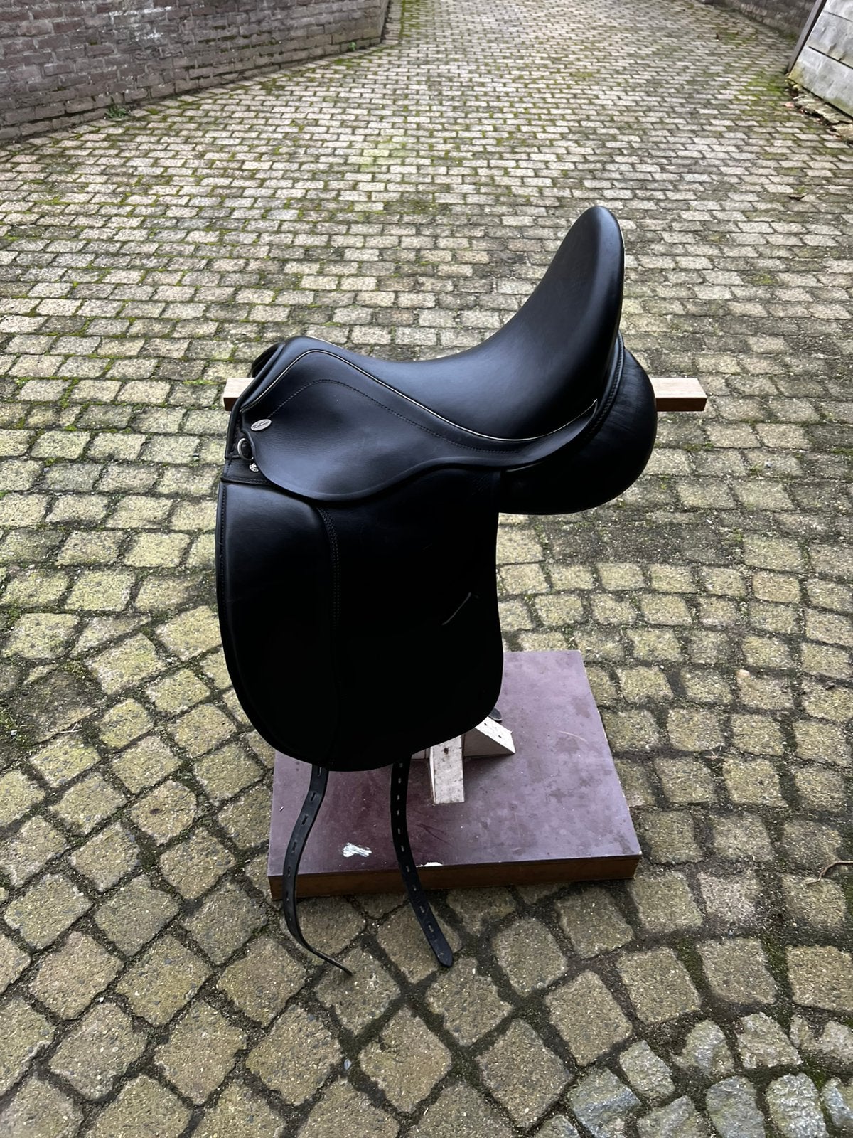 Kentaur dressuur zadel, Kentaur, S (16 ou 16.5 pouces), Moyen, Comme neuf