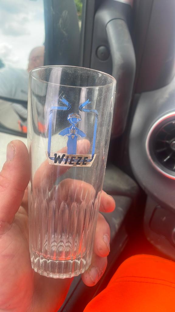 Glas van Wieze, Ophalen, Zo goed als nieuw