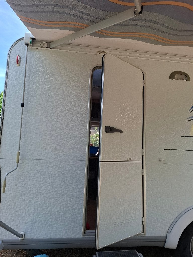 Av ou echange caravane knaus 2004, Caravanes & Camping, Caravanes, Particulier, Douche, Knaus