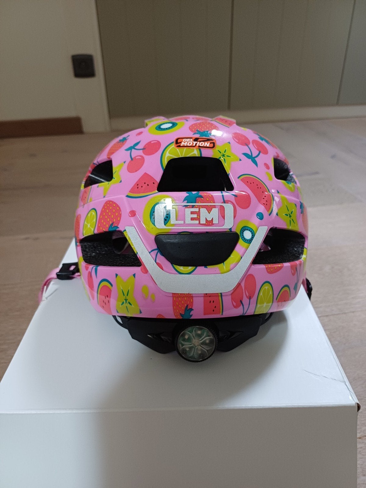 Helm LEM, Fietsen en Brommers, Ophalen, Gebruikt, Meisje, Overige maten