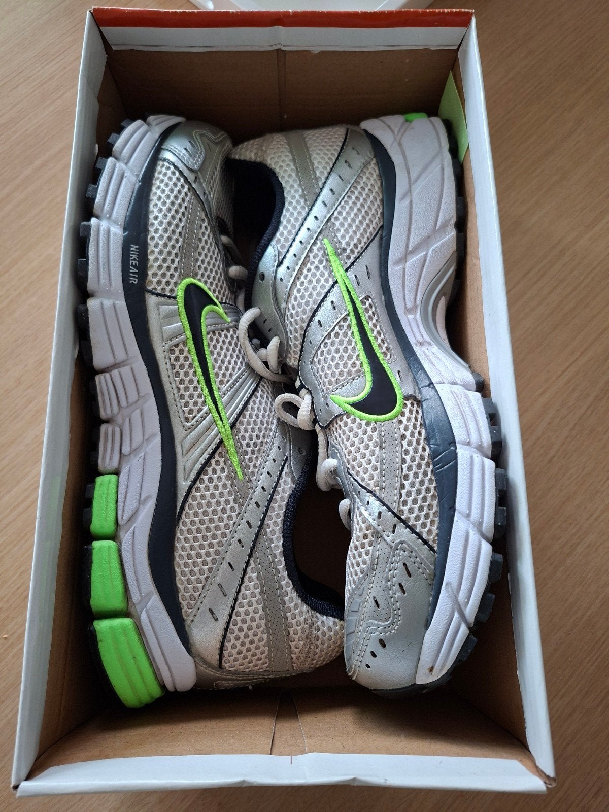 Sportschoenen Nike Maat 43/44., Kleding | Heren, Schoenen, Sportschoenen, Wit, Ophalen of Verzenden