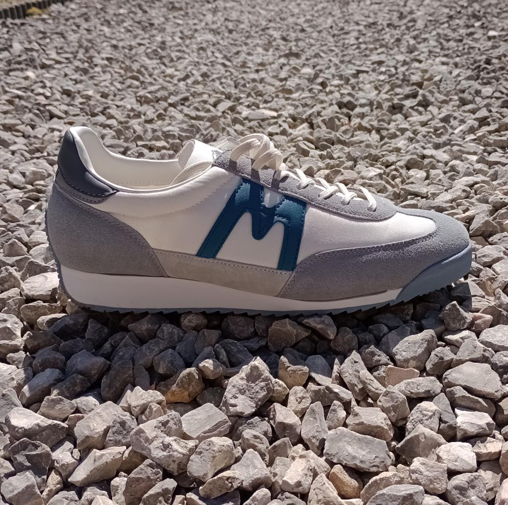 Karhu Mestari 76 • Maat 43,5, Kleding | Heren, Schoenen, Zo goed als nieuw, Sneakers, Ophalen of Verzenden