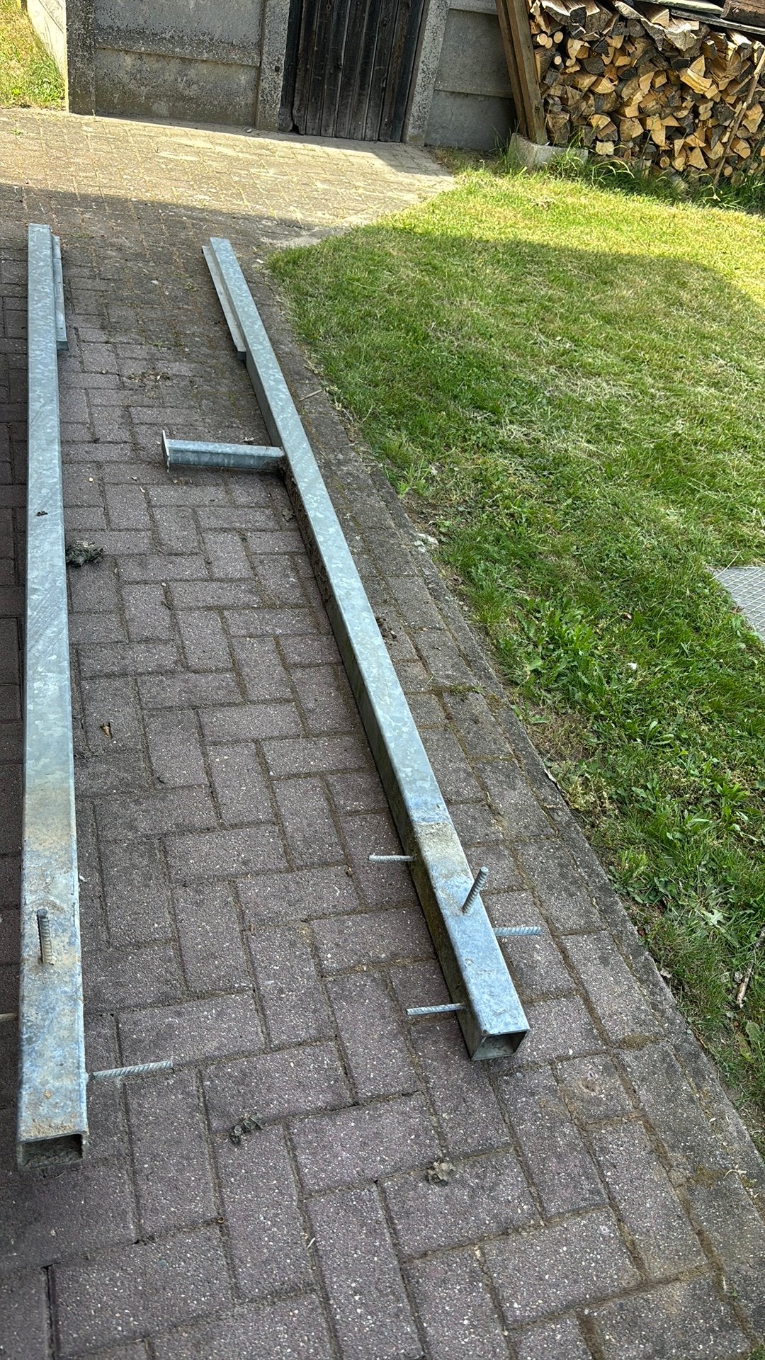 Reclamebord palen gegalvaniseerd en ankers, Doe-het-zelf en Bouw, Ophalen, Zo goed als nieuw, IJzer