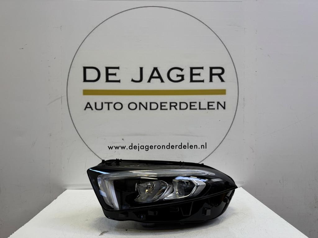 LAMPE FRONTALE HAUTE PERFORMANCE CLASSE A W177 GAUCHE A17790, Mercedes-Benz AG, Mercedes-Benz, Utilisé, Mercedesstrasse 120
70372  Stuttgart, DE