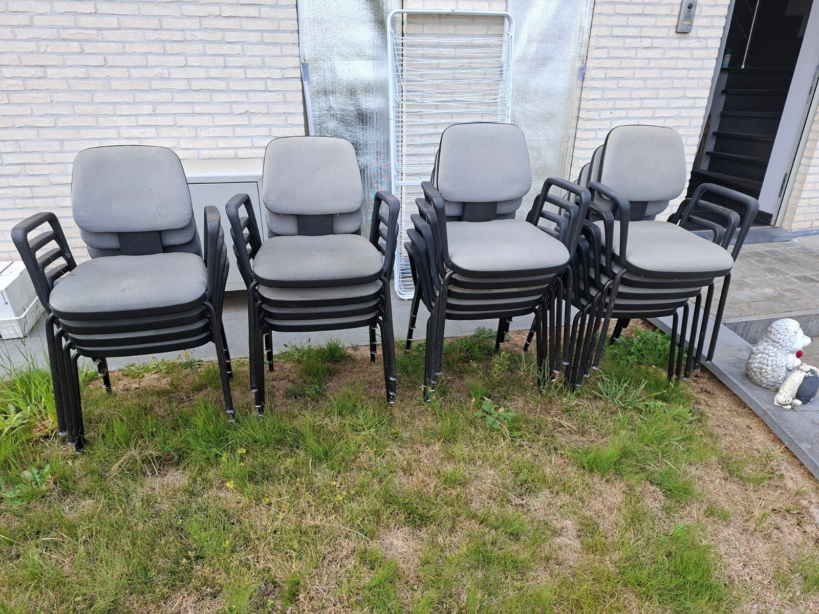 18 stoelen gratis, Ophalen, Gebruikt, Vijf, Zes of meer stoelen, Stof