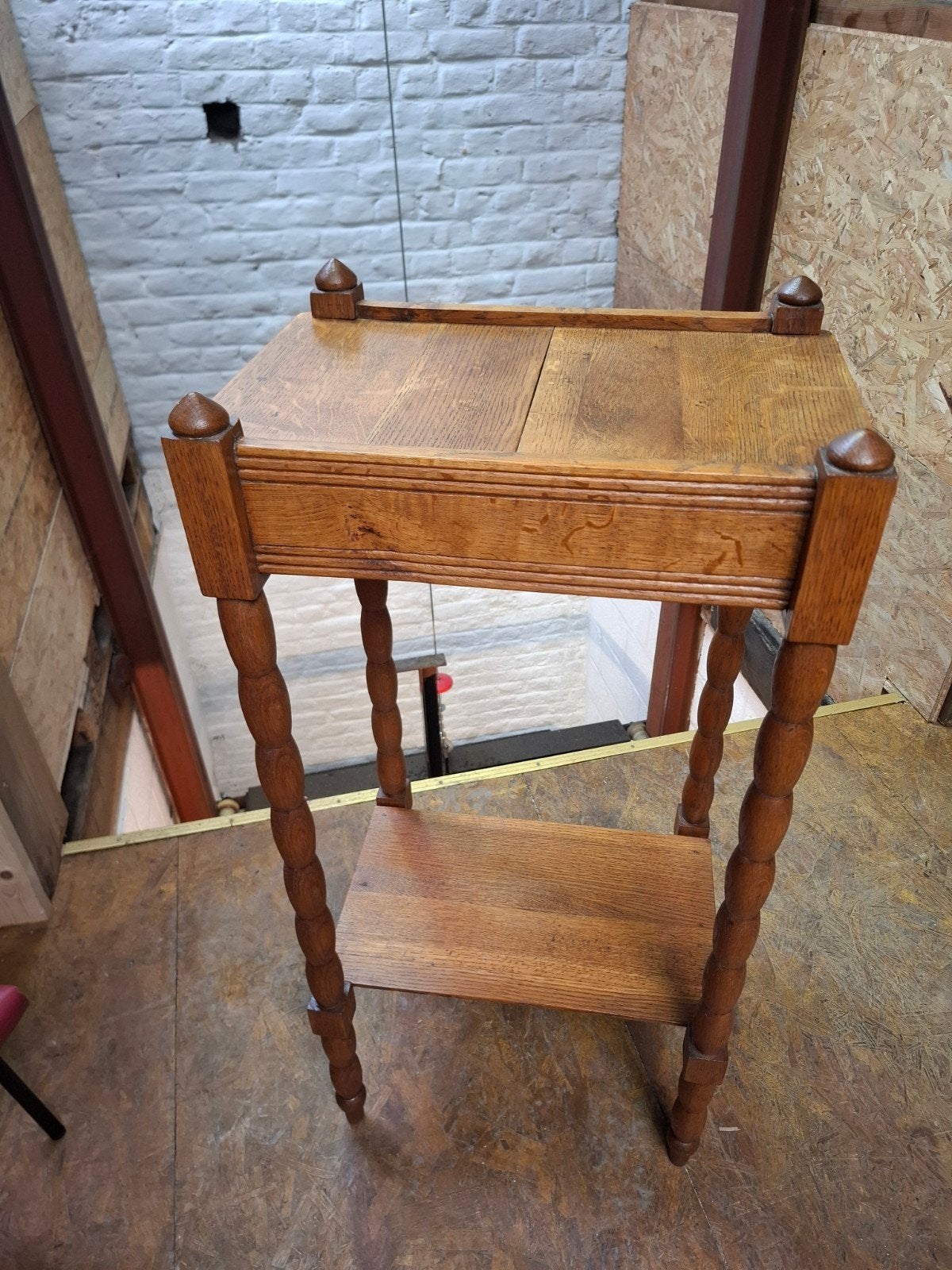 Mobilier meuble avec compartiment secret.