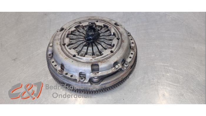 Volant moteur d'un Peugeot Partner, -, 3 mois de garantie, Utilisé, -