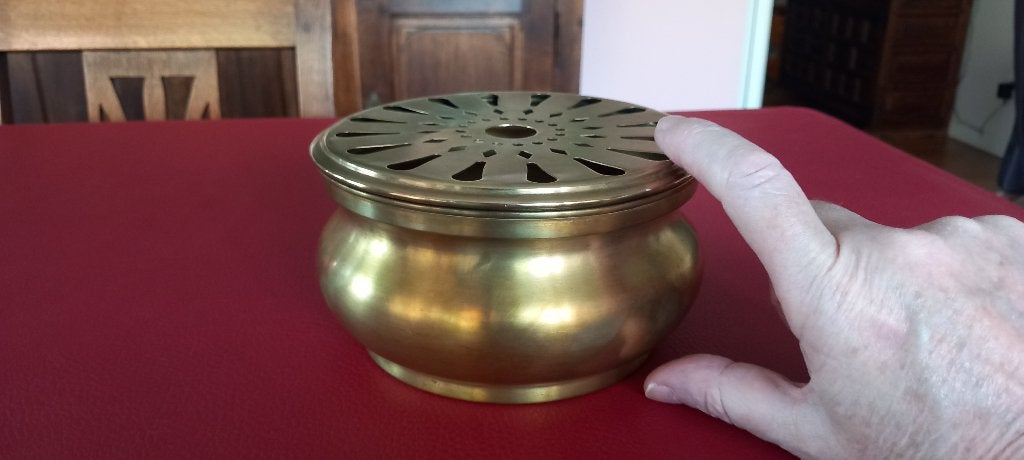 Chaufferette ancien brûle-parfum humidificateur - laiton., Enlèvement, Comme neuf, Doré, Métal