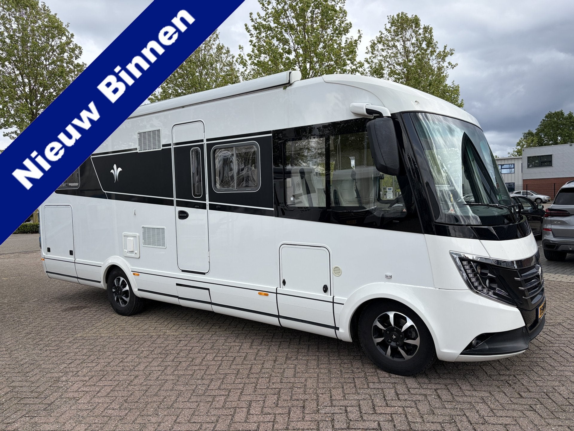 NIESMANN BISCHOFF ARTO 76LE 3.0 Automaat Hefbed Levelsysteem, Caravans en Kamperen, Niesmann+Bischoff, Galliersweg 39
5349AT  OSS, NL