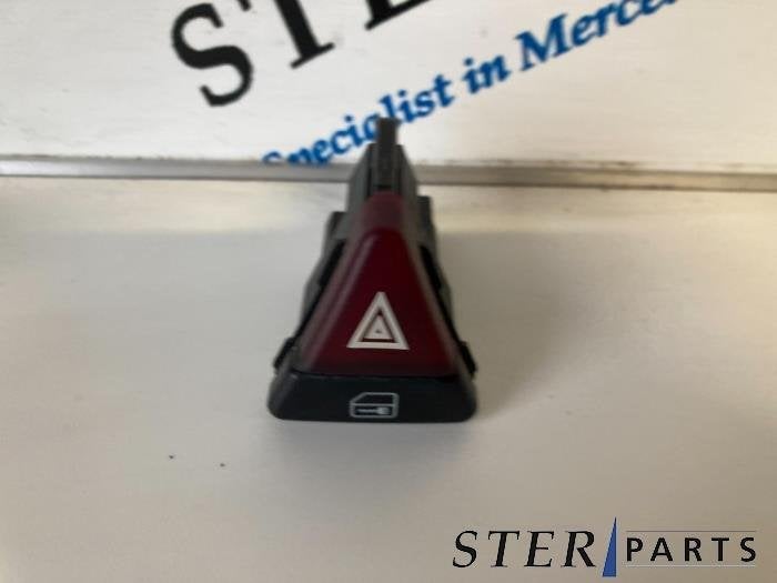Paniekverlichtings Schakelaar van een Mercedes A-Klasse, Gebruikt, -, Ophalen of Verzenden, -