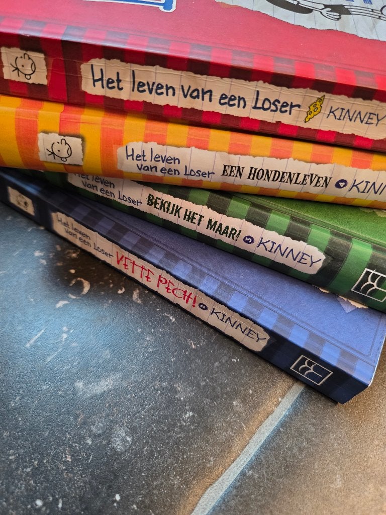 LOT Het leven van een loser 4 boeken, Boeken, Jeff Kinney, Ophalen of Verzenden, Verhalen, Zo goed als nieuw