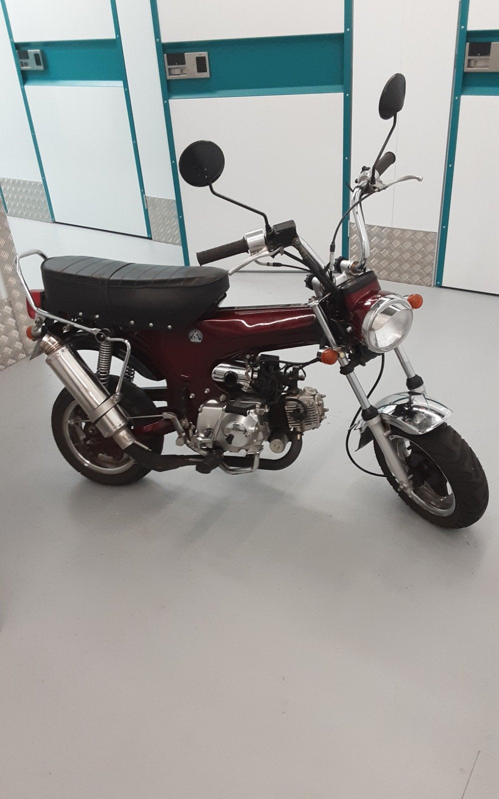 honda dax zenduha, Fietsen en Brommers, Ophalen