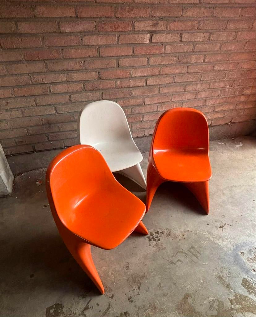 3 Petites chaises vintage (woluwe st lambert), Enlèvement