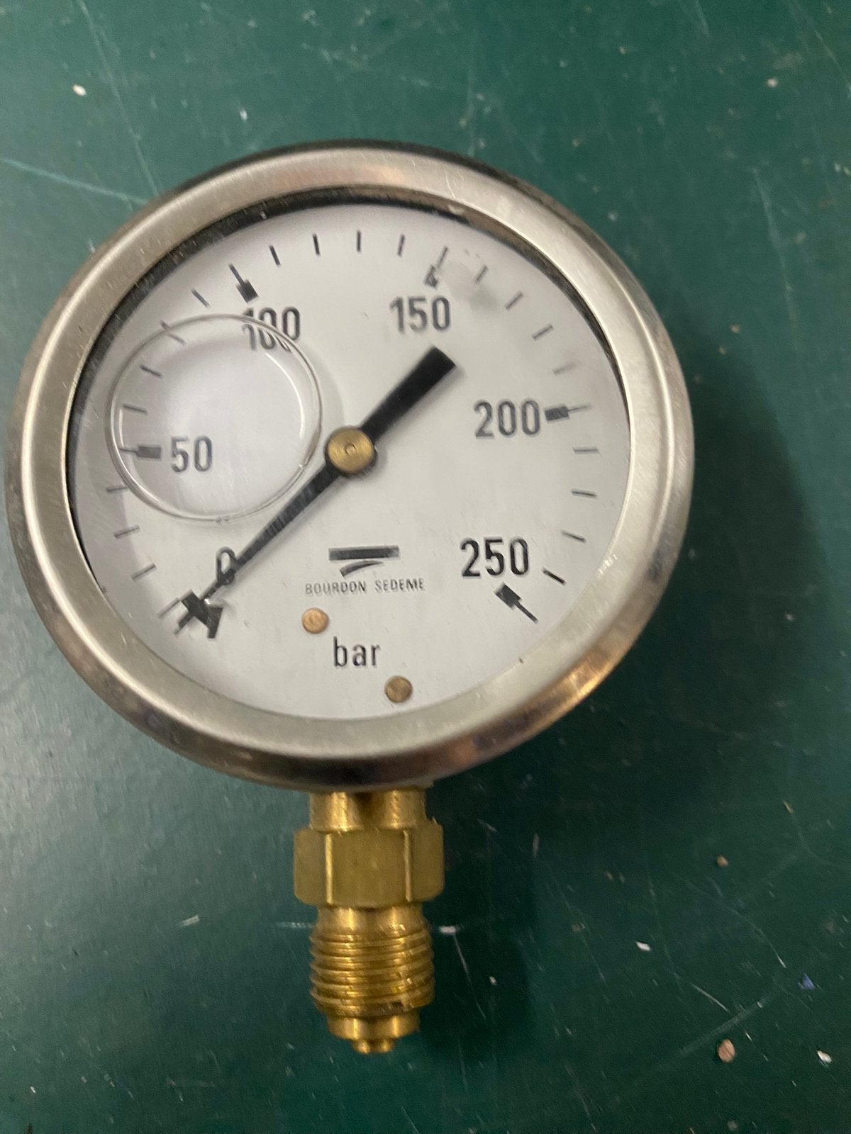 Manomètre 250 bar en 1/4 63mm neuf Avec glycérine Plusieurs, Enlèvement, Neuf, Pression