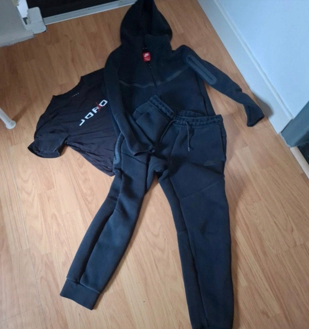 alles is in goede staat maat 146 tot 158, Kinderen en Baby's, Kinderkleding | Maat 158, NIKE, Gebruikt, Jongen of Meisje, Ophalen