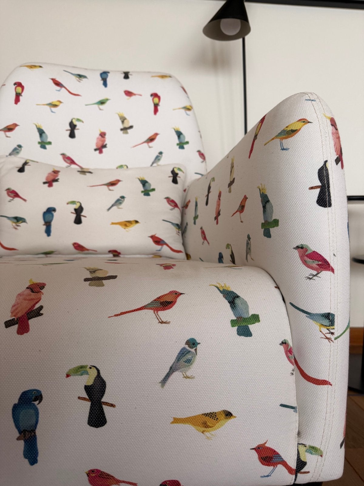 Habitat zetel met vogelmotief, Enlèvement