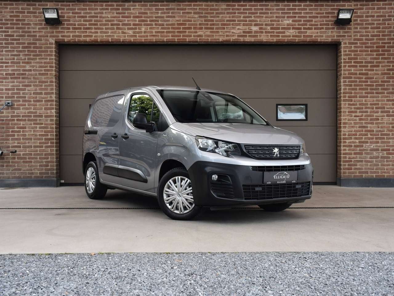 Peugeot Partner 1.6 HDI L1 / 3 ZIT / CARPLAY / CAMERA / GPS, Auto's, Voorwielaandrijving, Zwart, Bedrijf, 5 deurs