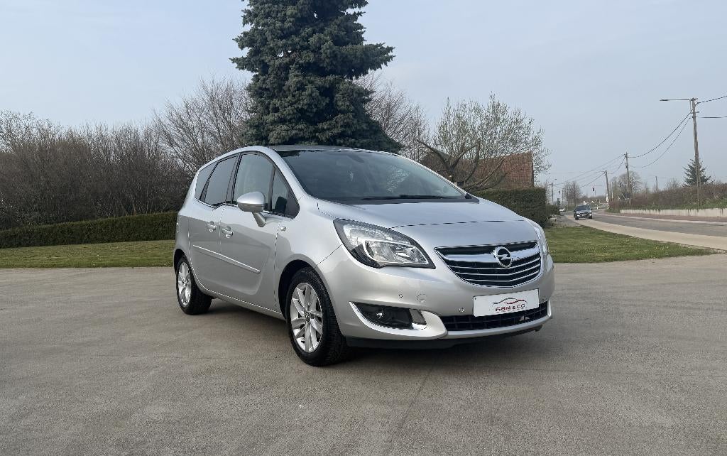 Opel Meriva 1.4i Turbo Benz. ** Navi - Camera ** GAR 12M, Auto's, Opel, Voorwielaandrijving, Monovolume, 4 cilinders, https://public.car-pass.be/vhr/efb095a2-e8f1-44c1-b996-ddafabf358d6