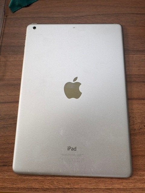 Ipad 16GB grijs  MODEL A1474, Computers en Software, Gebruikt, Apple iPad Air, Ophalen of Verzenden, Grijs
