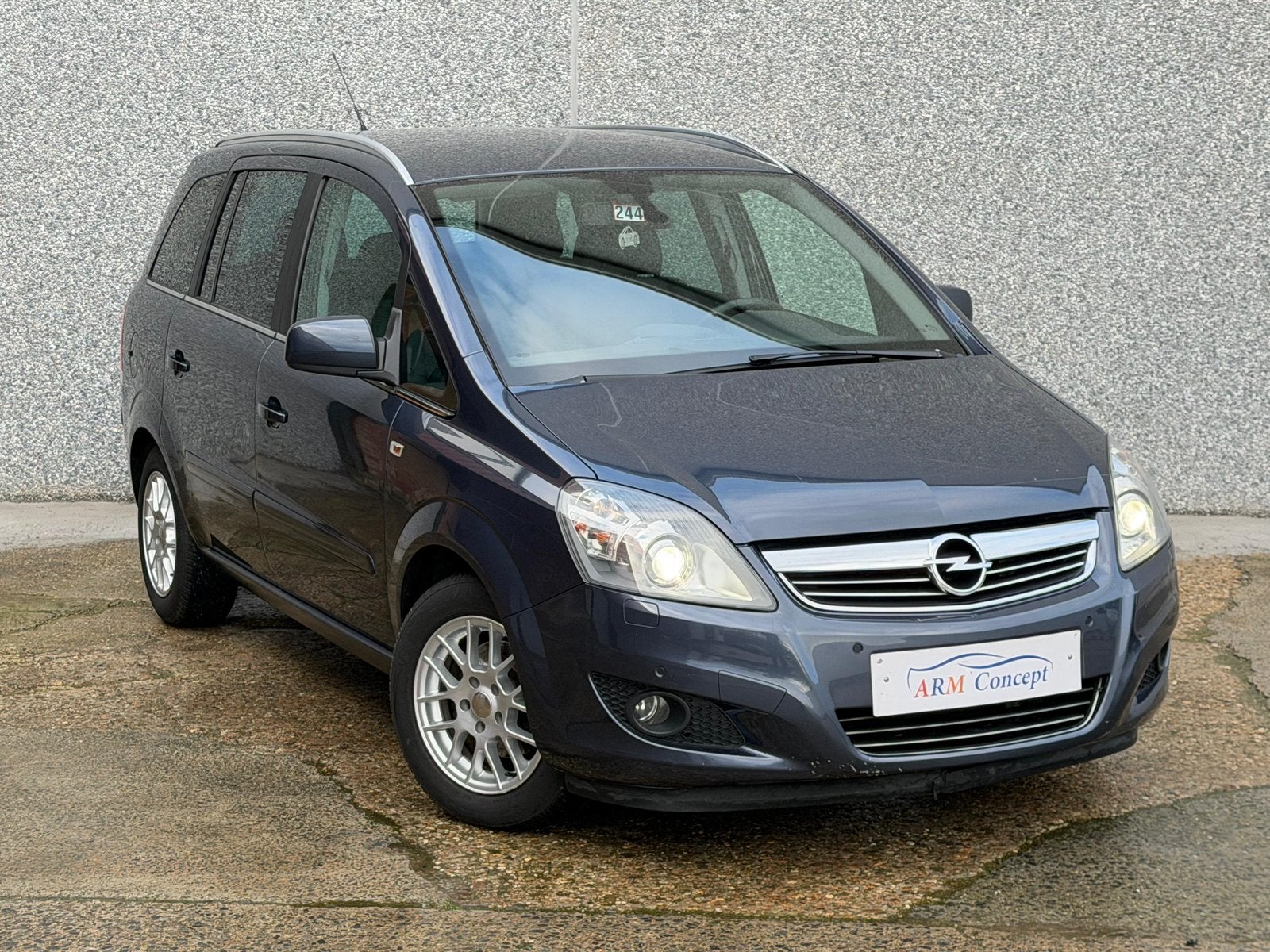 Opel Zafira 1.8 Essence AUTOMATIQUE 7 places 2011 Cuir/xenon, Autos, Opel, Cuir, Achat, Entreprise, Boîte manuelle