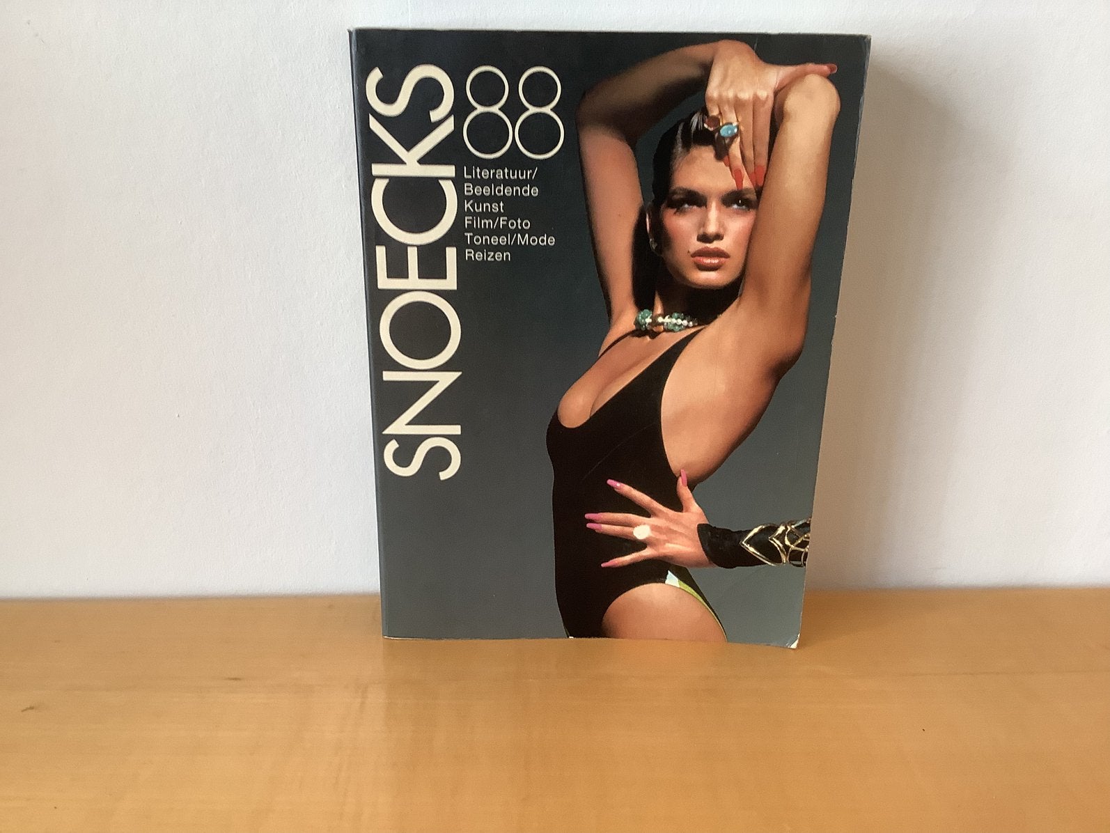 Snoecks 1988ophalen mogelijk ( Nederlands talig), Boeken, Kunst en Cultuur | Fotografie en Design, Zo goed als nieuw, Ophalen of Verzenden