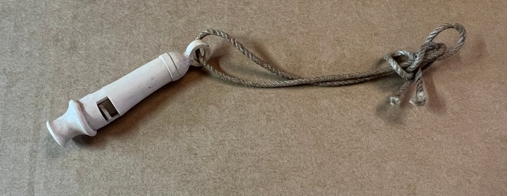 Royal Air Force Plastic Ditching Whistle RAF Mae West, Ophalen of Verzenden, Luchtmacht, Overige typen