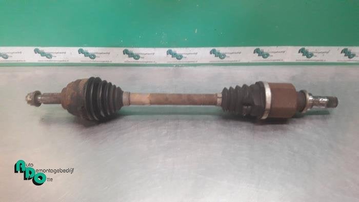 Arbre de transmission avant gauche d'un Renault Megane (Mega, Renault, -, 3 mois de garantie, Utilisé