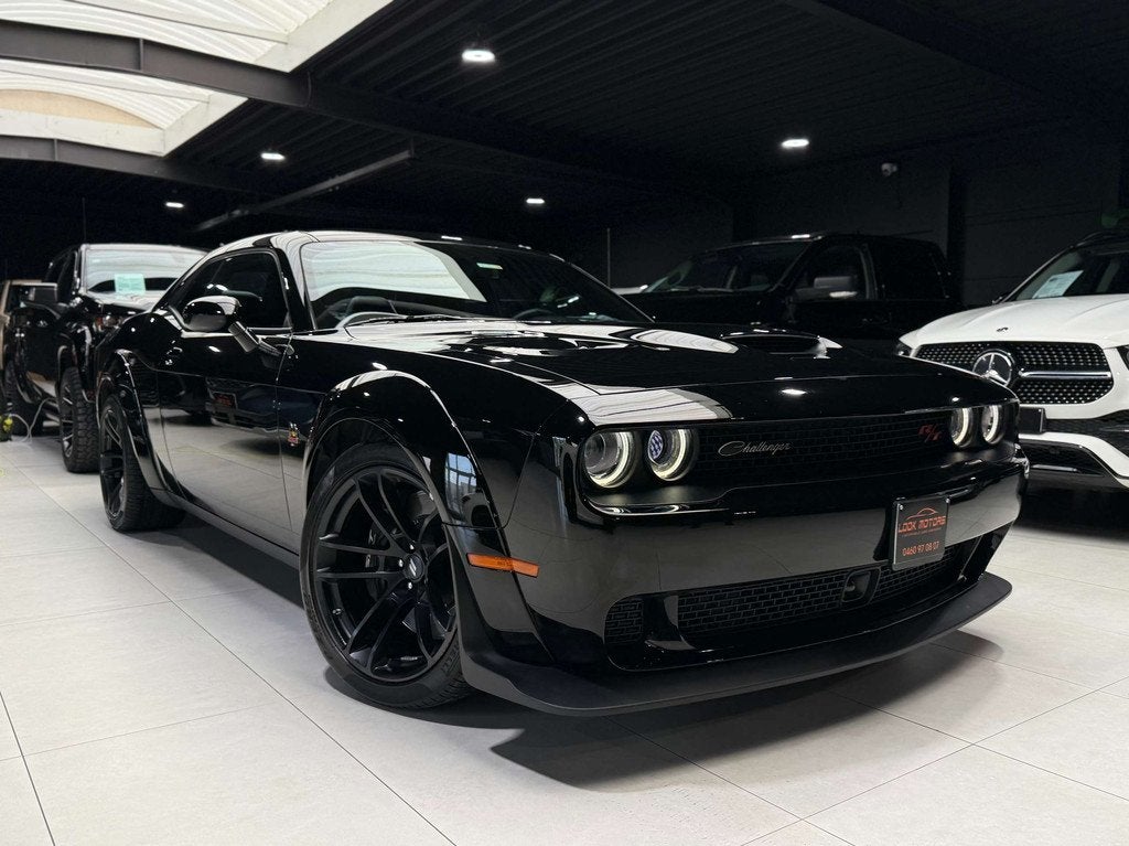 Dodge Challenger SRT SCAT EDITION 392 6.4L HEMI 492cv WIDEBO, Auto's, Automaat, Achterwielaandrijving, Gebruikt, Zwart