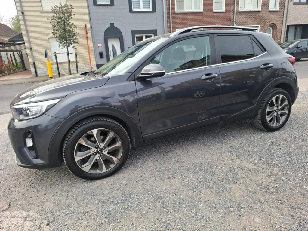 KIA STONIC 1.4 ESSENCE  TRÈS PROPRE CARNET D'ENTRETIEN COMPL, Autos, Argent ou Gris, Achat, Euro 6, Entreprise