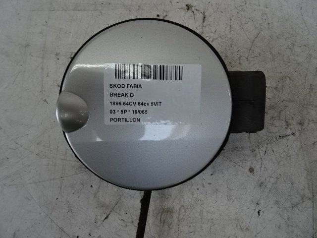 TRAPPE D'ESSENCE Skoda Fabia (6Y5) (6Y9010341G), Utilisé, Info@skoda-auto.de, Skoda, Max-Planck-Straße  3-5
64331  Weiterstadt, DE