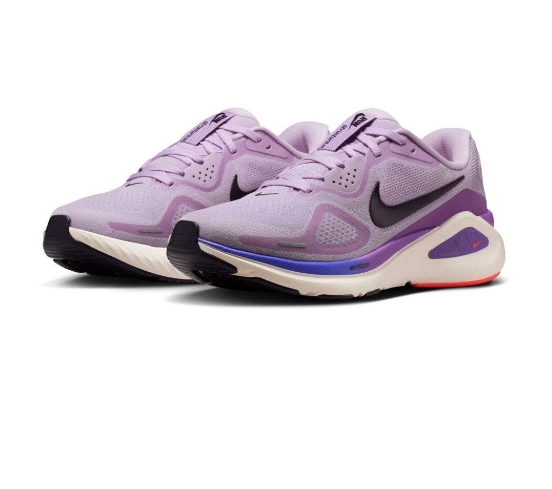 Nike structure 26 vuolet brume neuves
Neuves dans leur bo, Neuf, Enlèvement ou Envoi, Autres couleurs, Nike