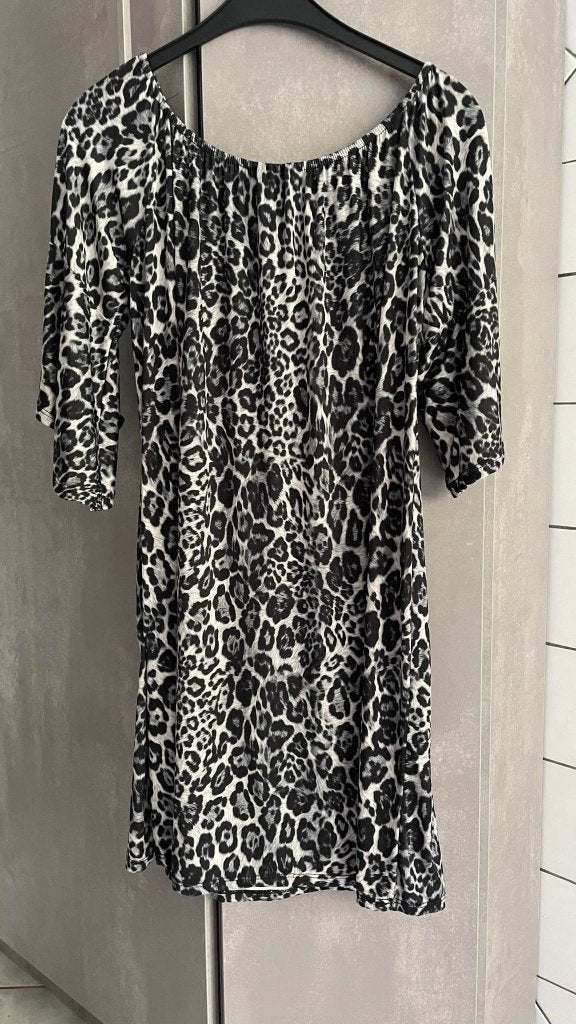 ROBE neuve LolaLiza gris noir oversize TU M, Vêtements | Femmes, Lola liza, Enlèvement ou Envoi, Neuf, Multicolore