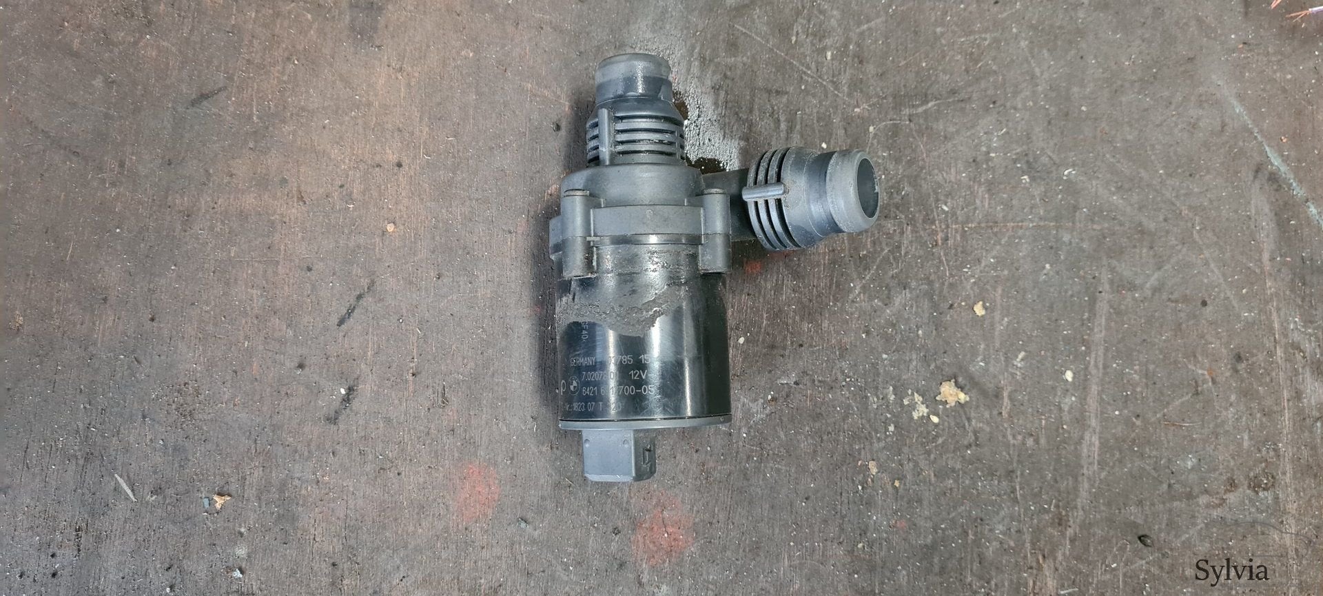 Extra circulatie waterpomp BMW 5 / 6 serie E60 E61 E63 E64 6, Auto-onderdelen, Airco en Verwarming, Gebruikt, Ophalen of Verzenden