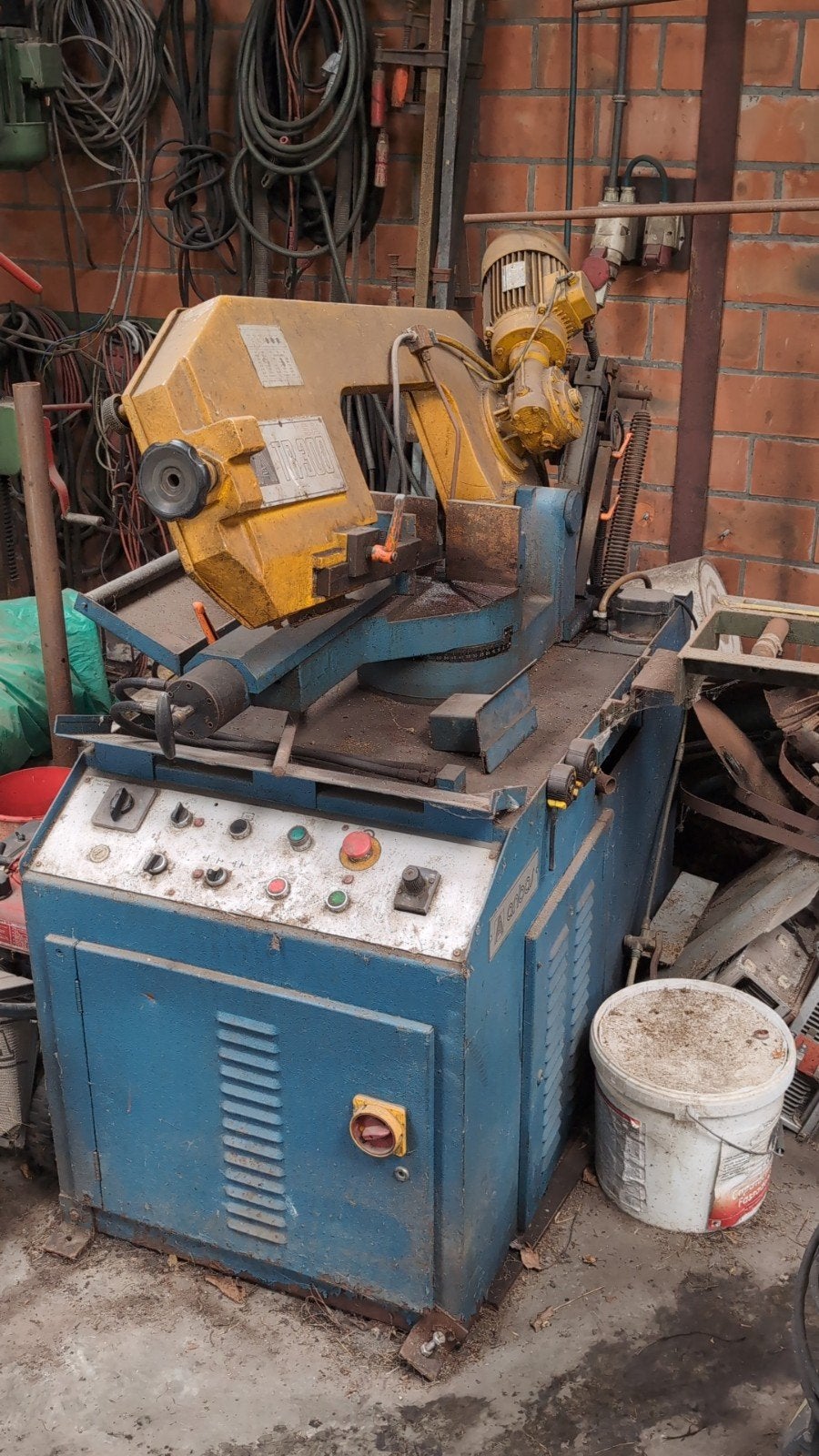 Bianco Professionele Metaalbandzaagmachine / Bandzaag (380V), Doe-het-zelf en Bouw, Ophalen