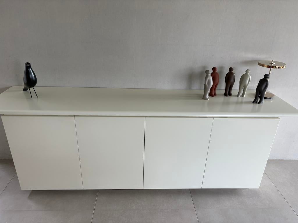 Moderne degelijke porseleinwitte dressoir, Huis en Inrichting, Kasten | Dressoirs, Ophalen, Zo goed als nieuw