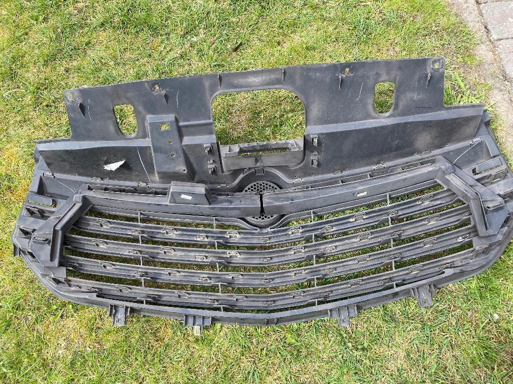 vivaro chromé grill, Ophalen of Verzenden, Gebruikt, Voor, Opel