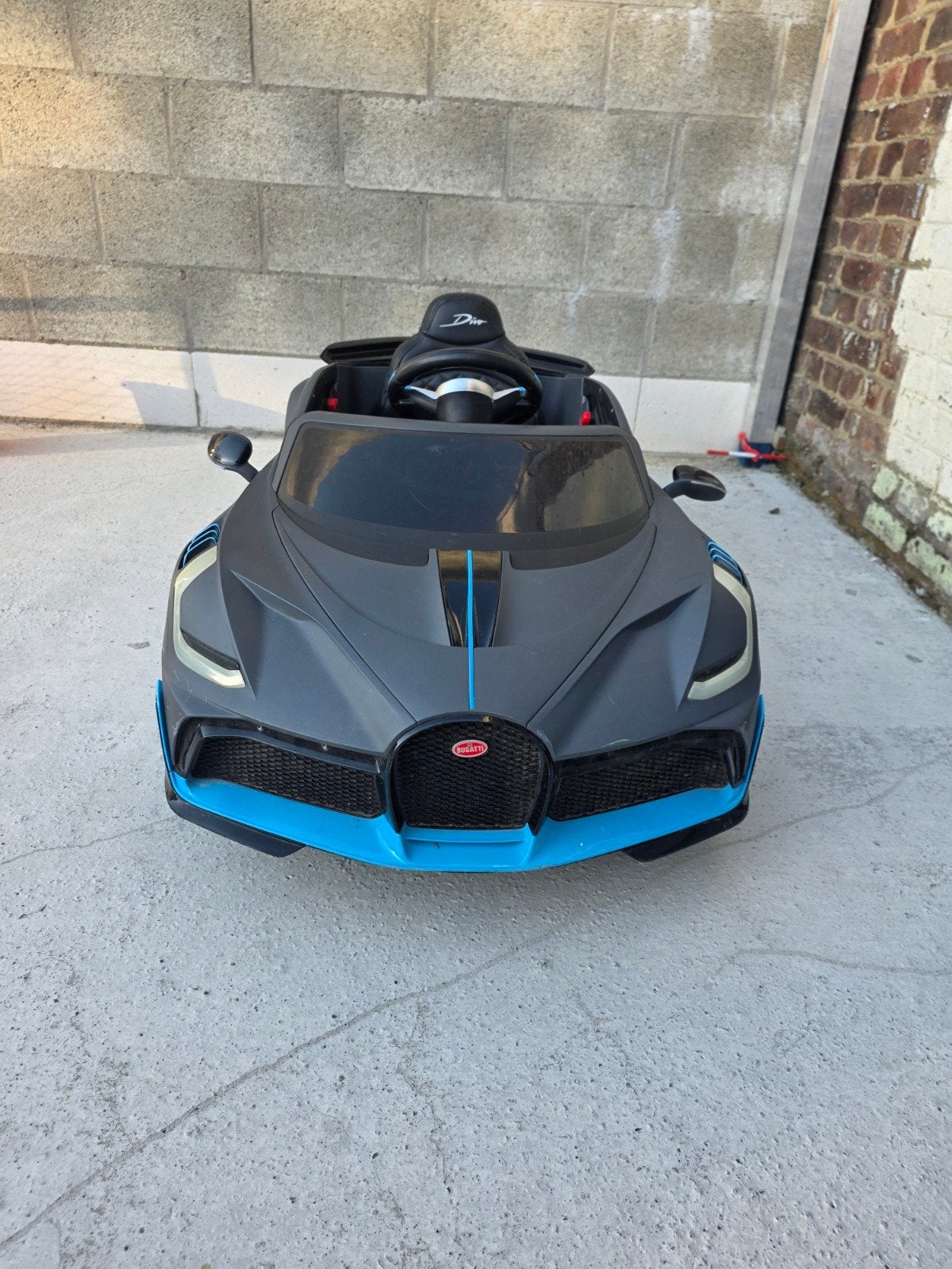 Bugatti divo voiture électrique enfants, Enlèvement