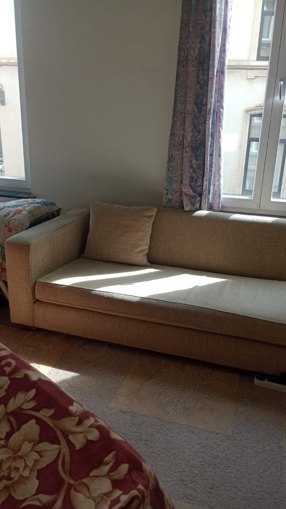 Canapé beige clair, 150 cm ou plus, 300 cm ou plus, Quatre personnes ou plus, Comme neuf
