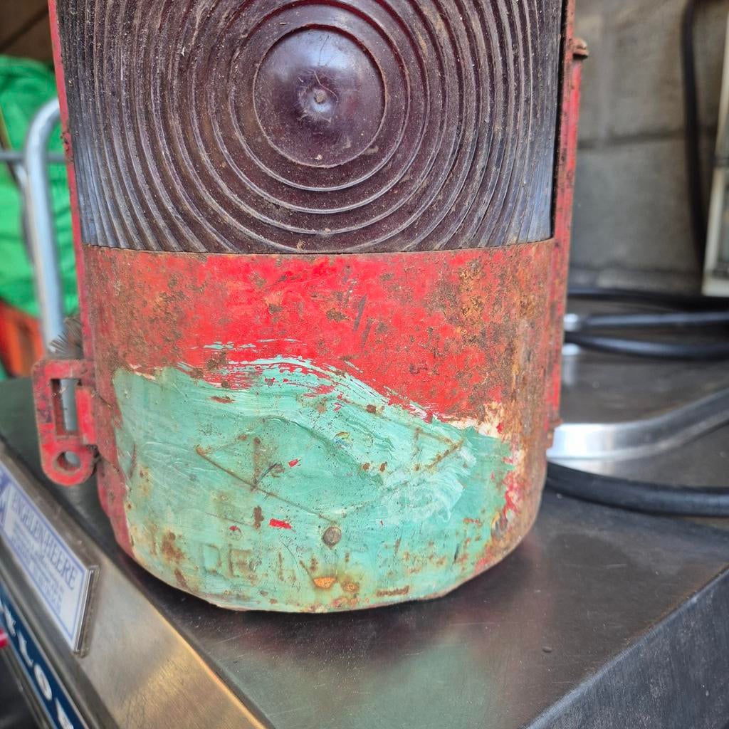 Lampe à pétrole de signalisation, Enlèvement