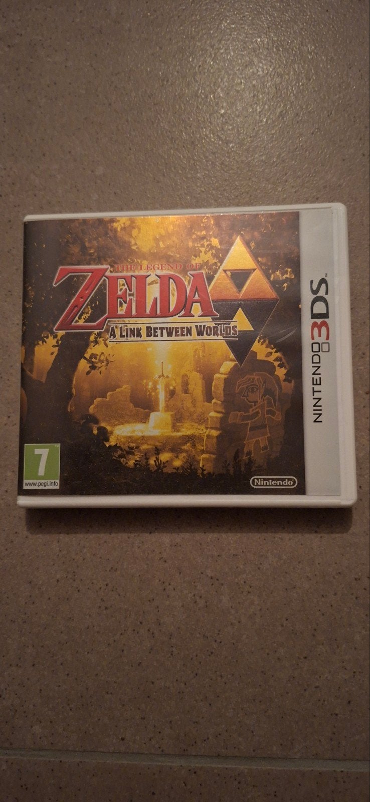 Zelda A Link Between Worlds 3DS CIB + ONGEKRASTE VIP KAART, Enlèvement ou Envoi, 1 joueur, Aventure et Action, Comme neuf