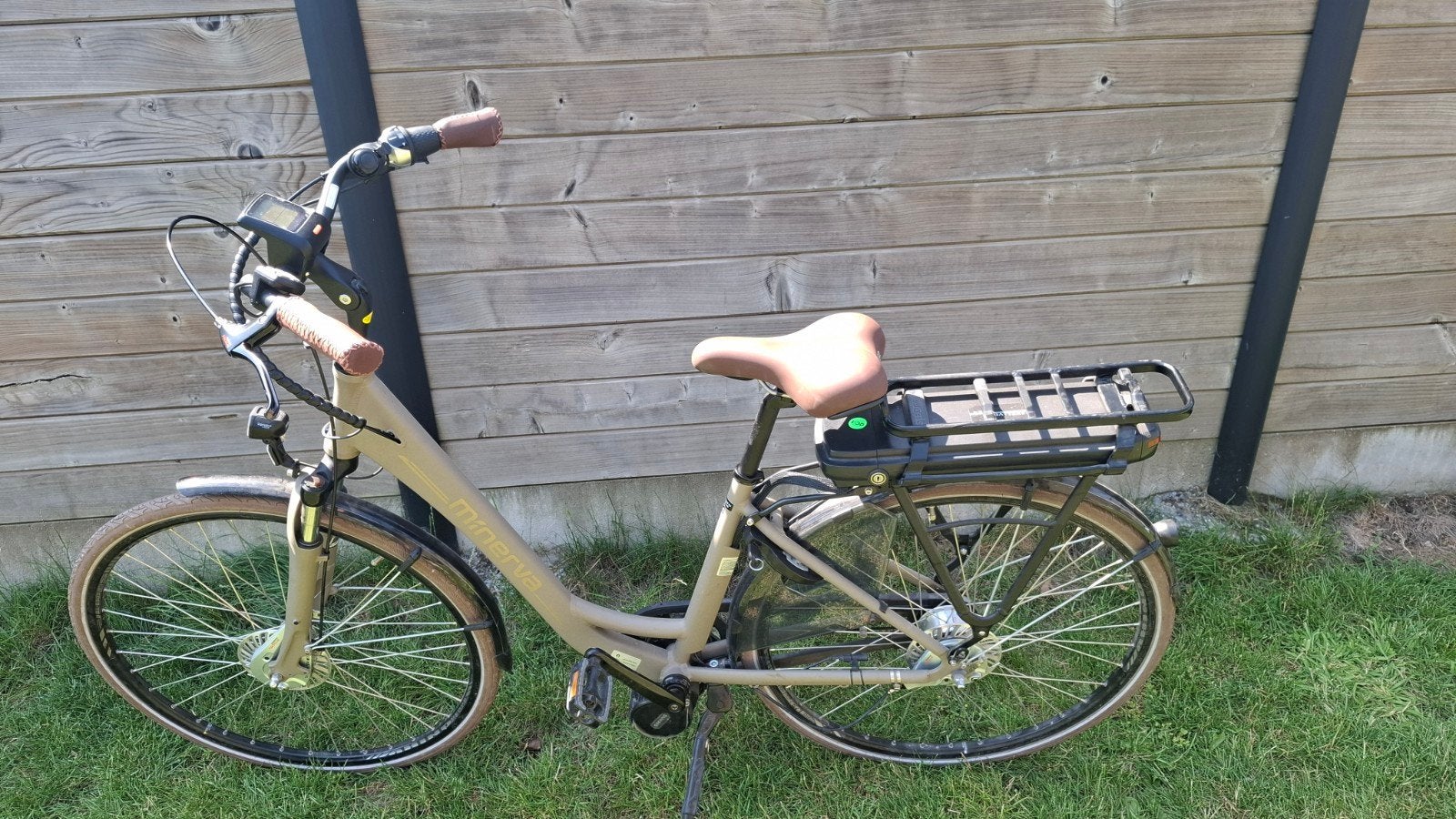 Minerva elektrische fiets, Ophalen