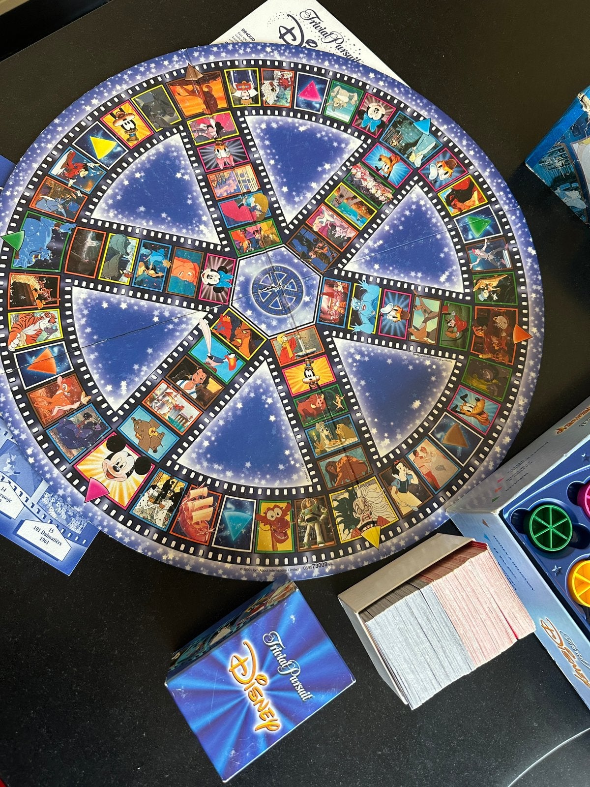Trivial Pursuit Disney-editie, Hobby en Vrije tijd, Gezelschapsspellen | Bordspellen, Ophalen of Verzenden, Gebruikt