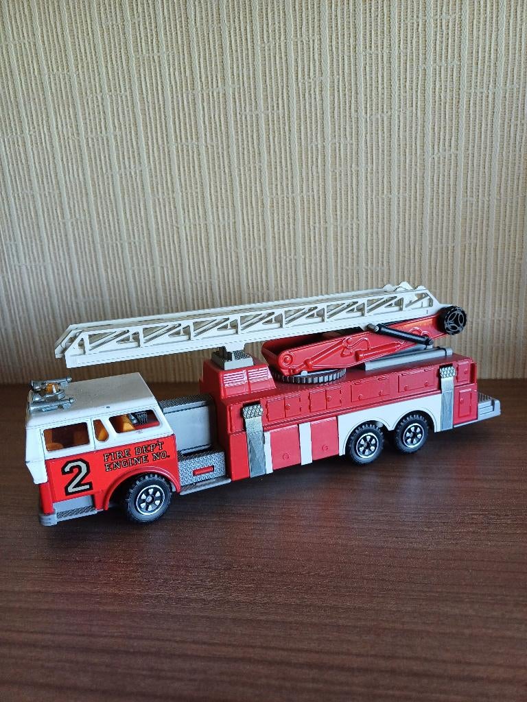 Majorette camion pompier incendie grande échelle, Enlèvement ou Envoi, Comme neuf
