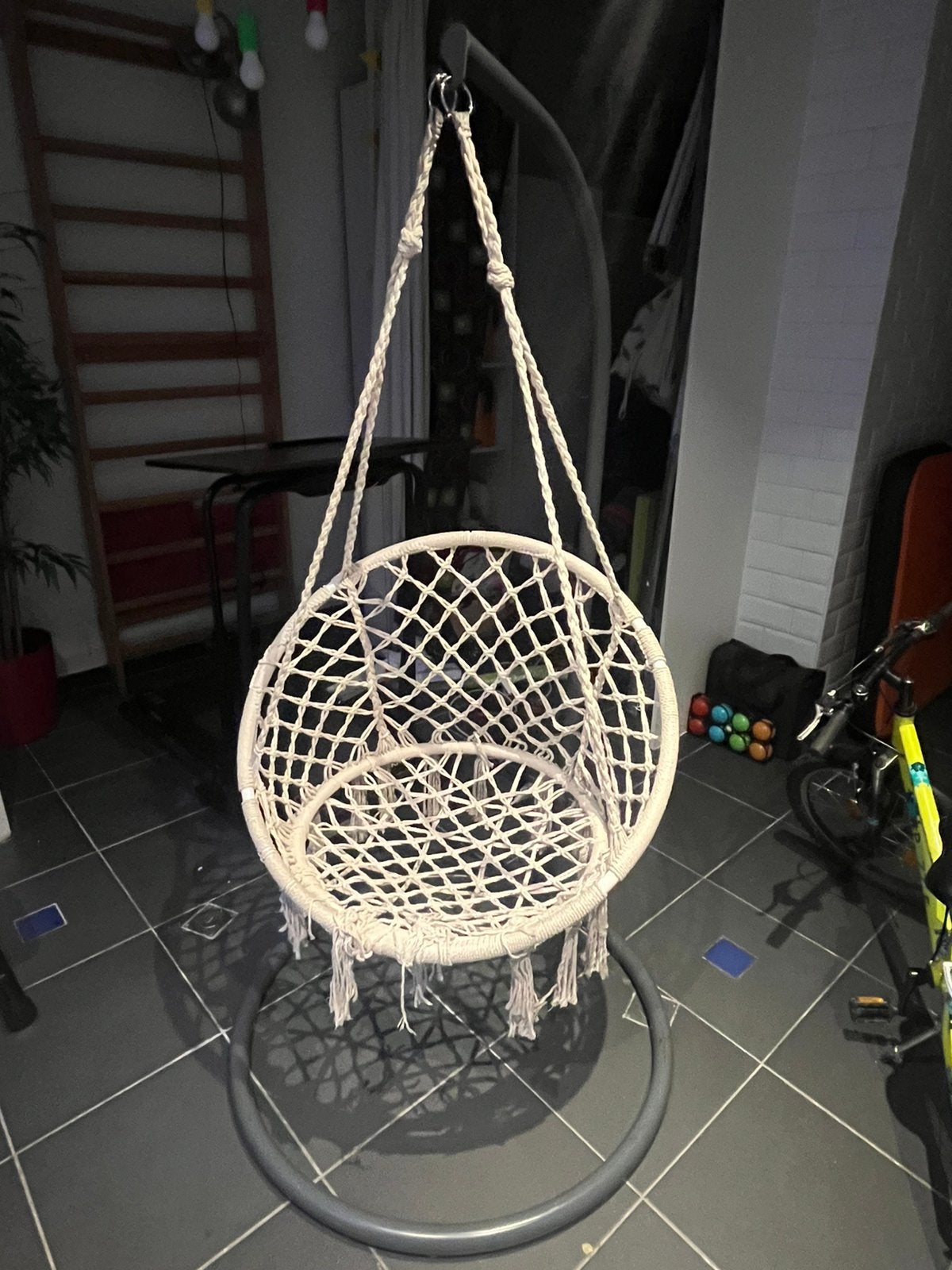 Hanstoel in macramé met standaard, Jardin & Terrasse, Intérieur, Une personne, Comme neuf, Avec support