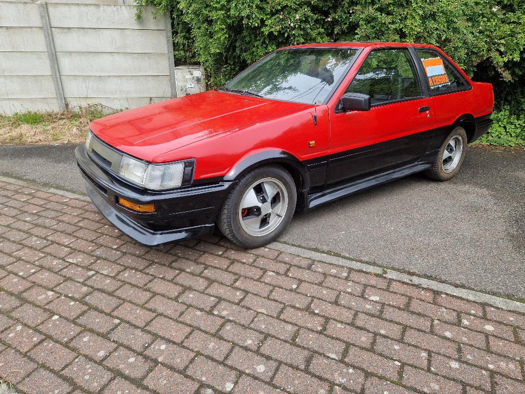 Toyota Corolla GT AE86 met dubbele camera, Auto's, 1600 cc, Corolla, Handgeschakeld, Particulier