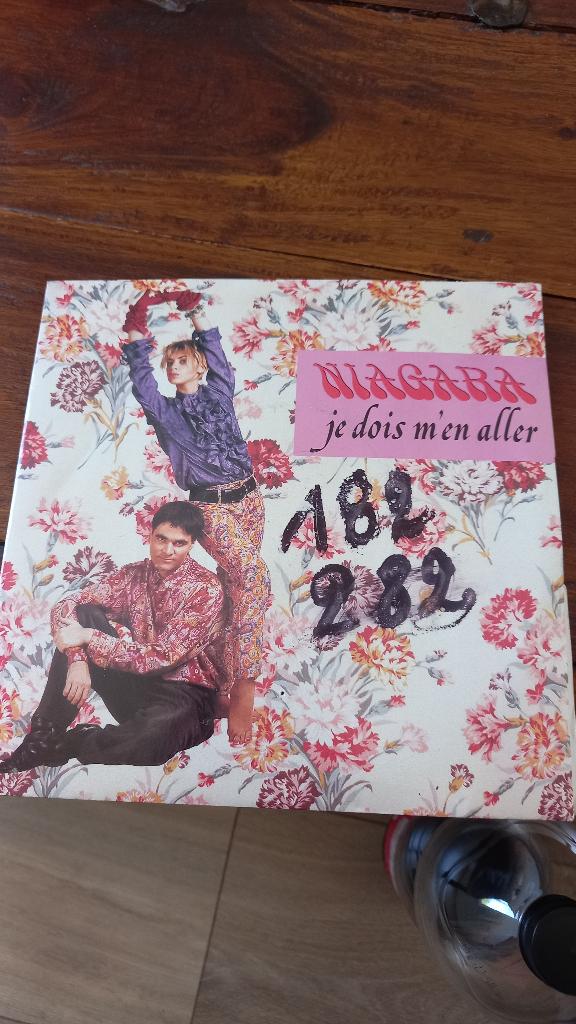 Vinyl (45t) niagara "je dois m en aller ", Ophalen, 1980 - 1989, Zo goed als nieuw
