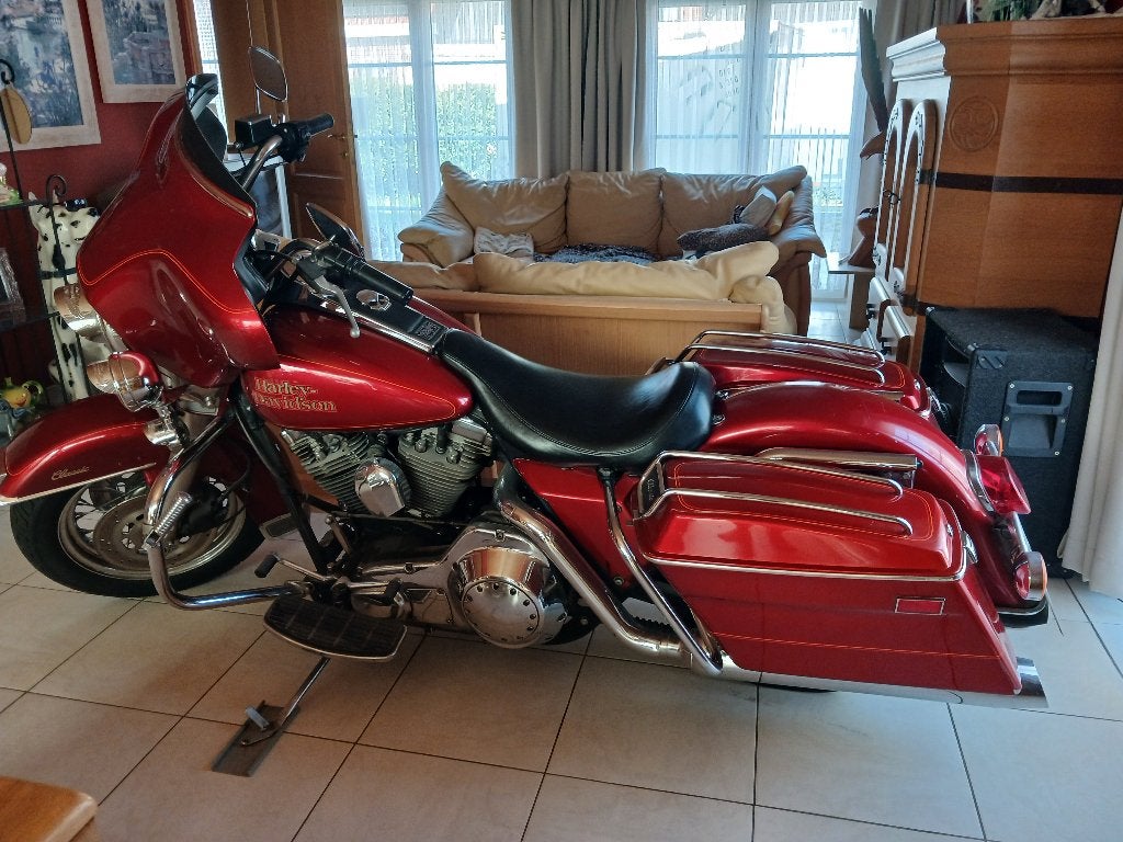 Harley Davidson, Motos, Motos | Harley-Davidson, Tourisme, Particulier, Manuelle