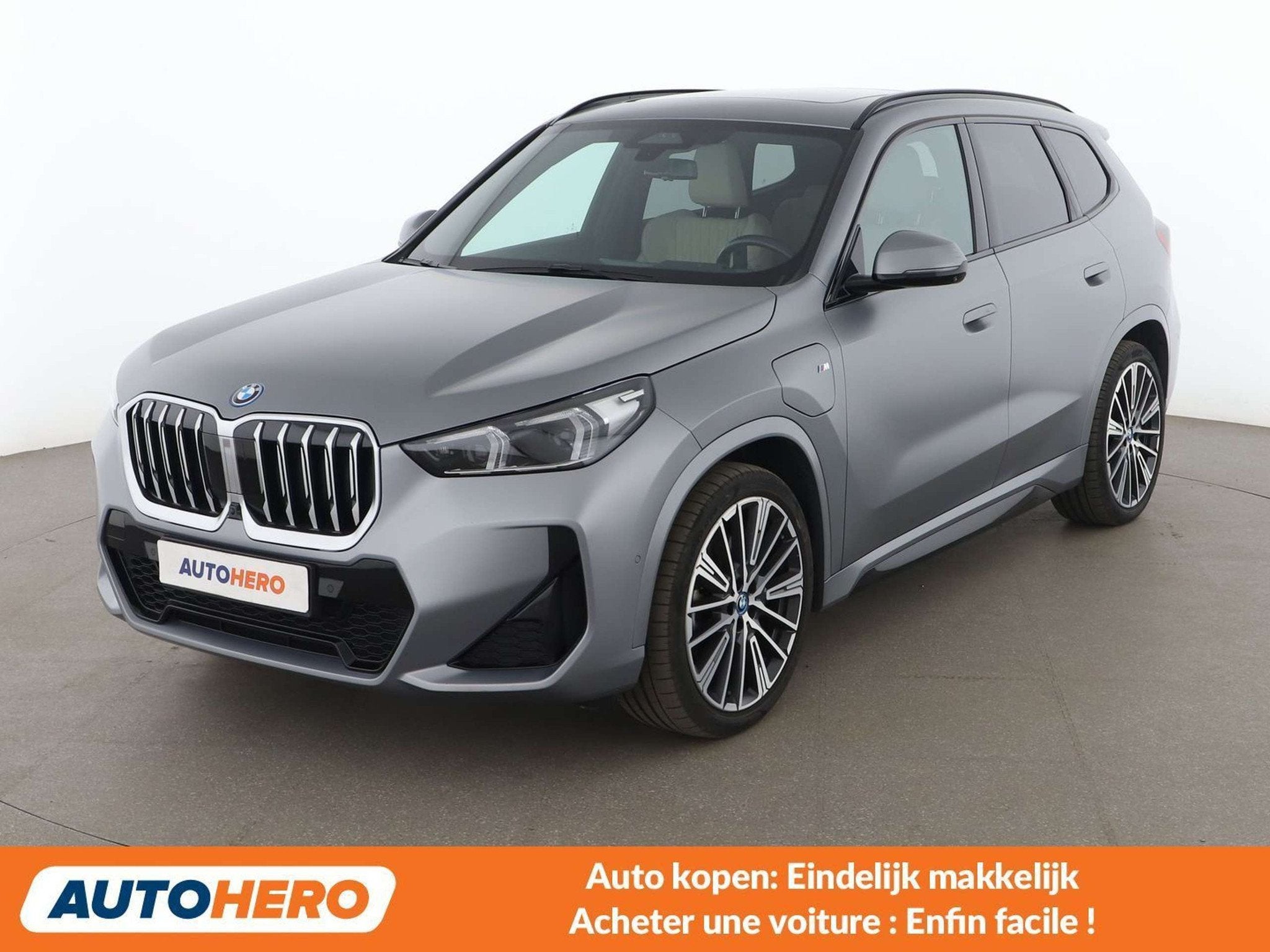 BMW X1 xDrive 30e M Sport (année de construction 2023), Argent ou Gris, Euro 6, 5 portes, 5 places