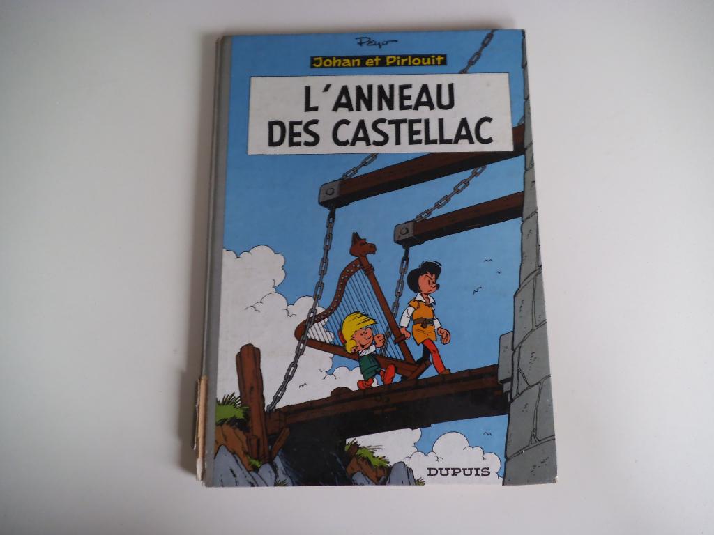 Johan et Pirlouit 11 l'anneau des Castellac 1962, Peyo, Enlèvement ou Envoi, Une BD, Utilisé